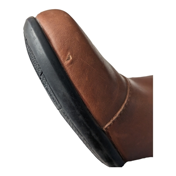 Clarks Leather Heeled Ankle Bootie  Warm Brown 8M - Picture 10 of 10